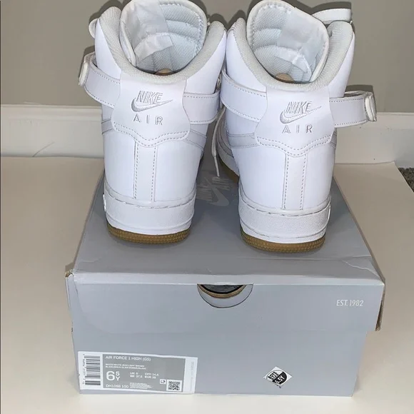 Air Force 1 High (big kids) - Picture 3 of 6